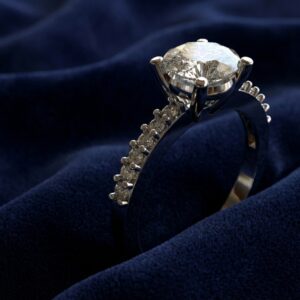 Side Stone Ring – F3170